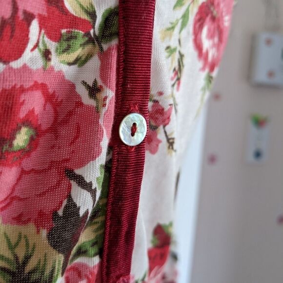 FERRACHE white floral button up cardigan pearl buttons Medium @O - Picture 4 of 8